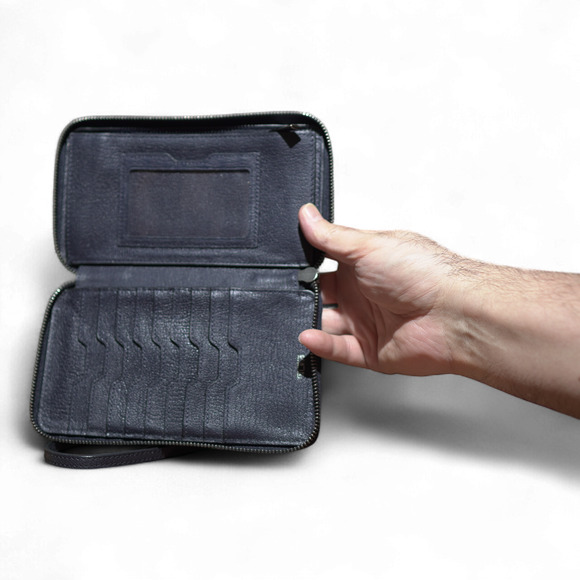 TUMI Phone Holder Wallet w/ Crossbody Strap Navy Leather RFID Gun Metal Hardware - Picture 4 of 12
